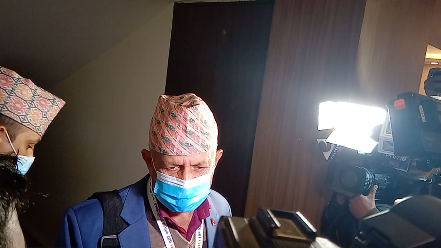 ओलीलाई भेटेर फर्किएका प्रदीप ज्ञवालीले भने– नेतृत्व चयनको विषय लगभग टुंगियो, अब सबै मिल्ला 